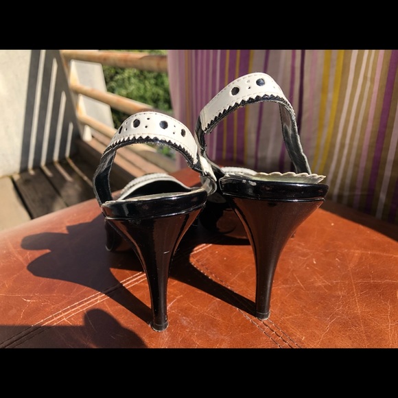 BCBG vintage style black/white heel size 7.5 - Picture 4 of 4